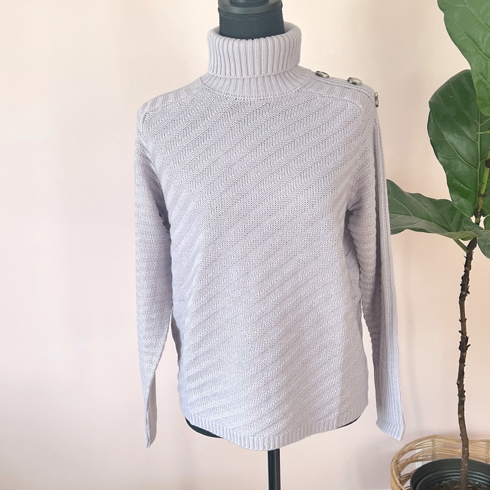 Evolution by Cyrus Light Purple Orion Button Turtleneck Sweater NWOT